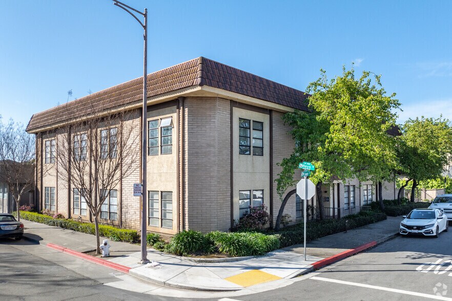 Primary Photo Of 303-325 W Joaquin Ave, San Leandro Loft Creative Space For Lease