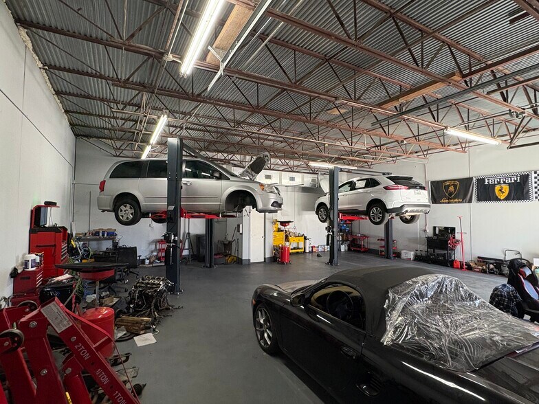More Photos Of 136 Industrial Dr, Boerne Warehouse For Lease