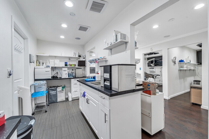 More Photos Of 556 N 1st St, San Jose Medical For Lease