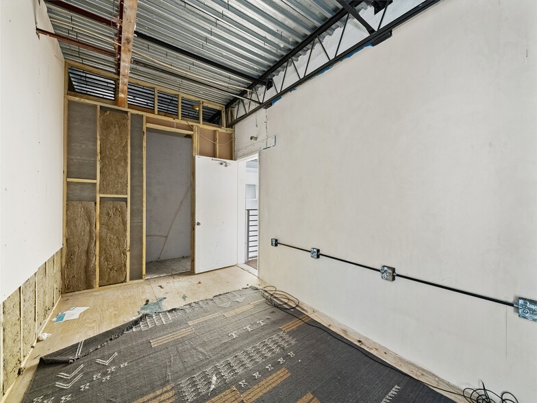 More Photos Of 603 NE 13th St, Fort Lauderdale Storefront Retail Office For Lease