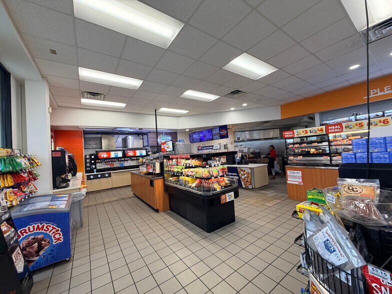 More Photos Of 1007 Fort Dale Rd, Greenville Service Station For Sale