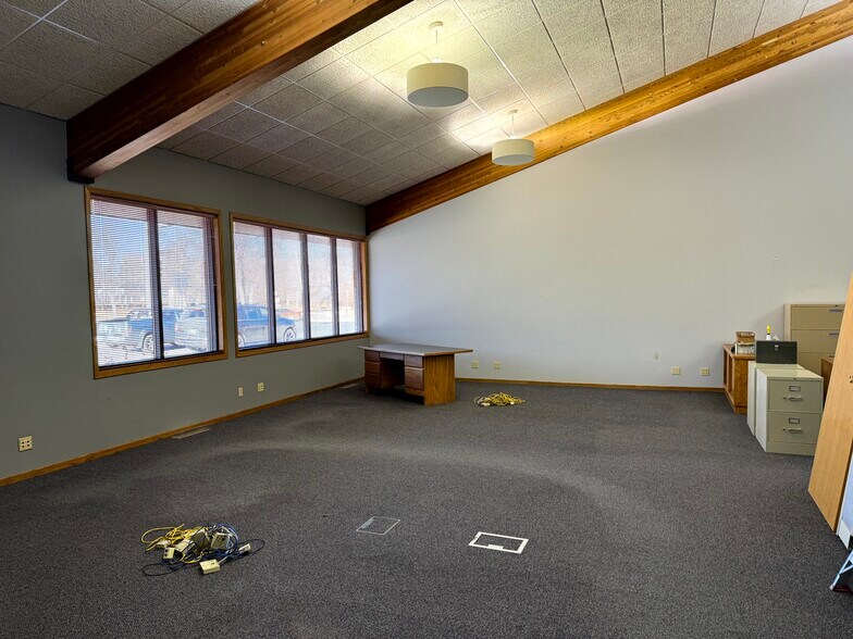 More Photos Of 100 1st Ave N, Great Falls Office For Sale