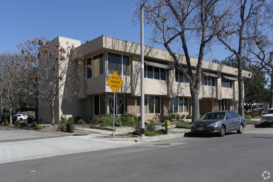 More Photos Of 99 C St, Upland Office Residential For Lease