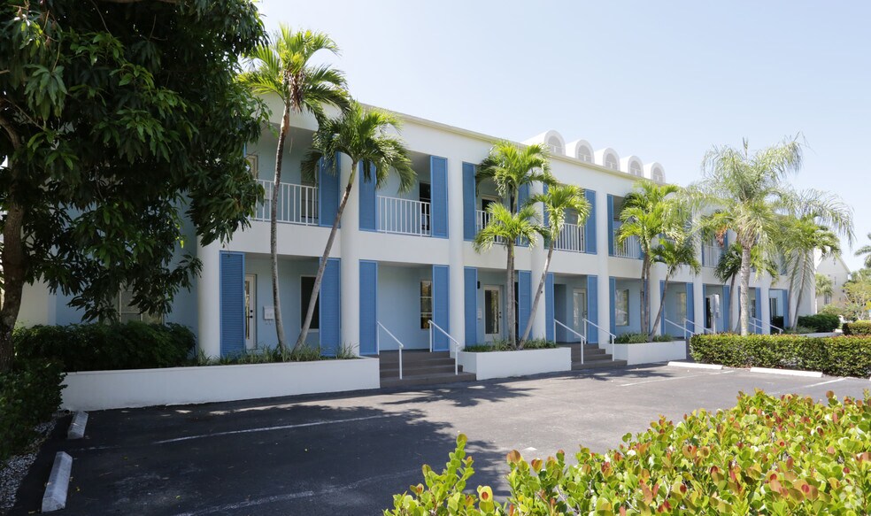 More Photos Of 1020 8th Ave S, Naples Office For Sale