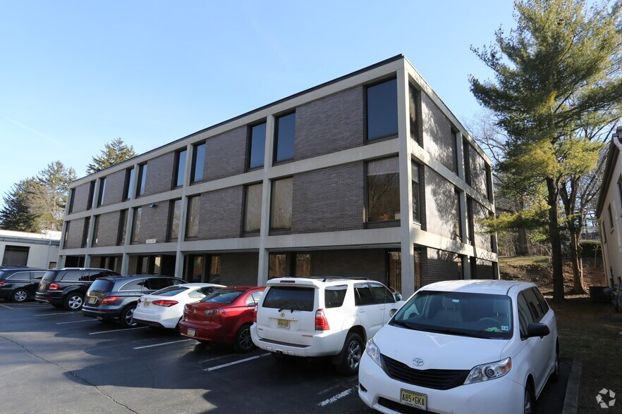 More Photos Of 33 State Rd, Princeton Medical For Lease