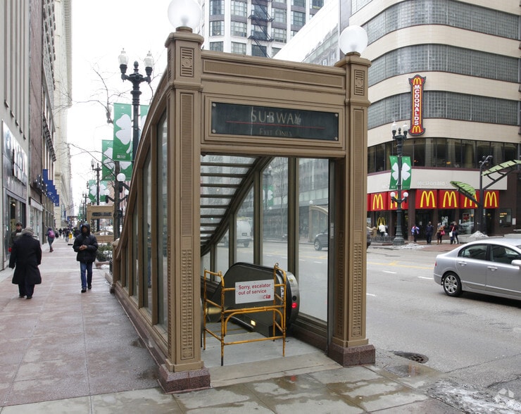 More Photos Of 120 S State St, Chicago Office For Sale