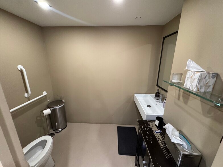 More Photos Of 520 E Durant Ave, Aspen General Retail For Lease