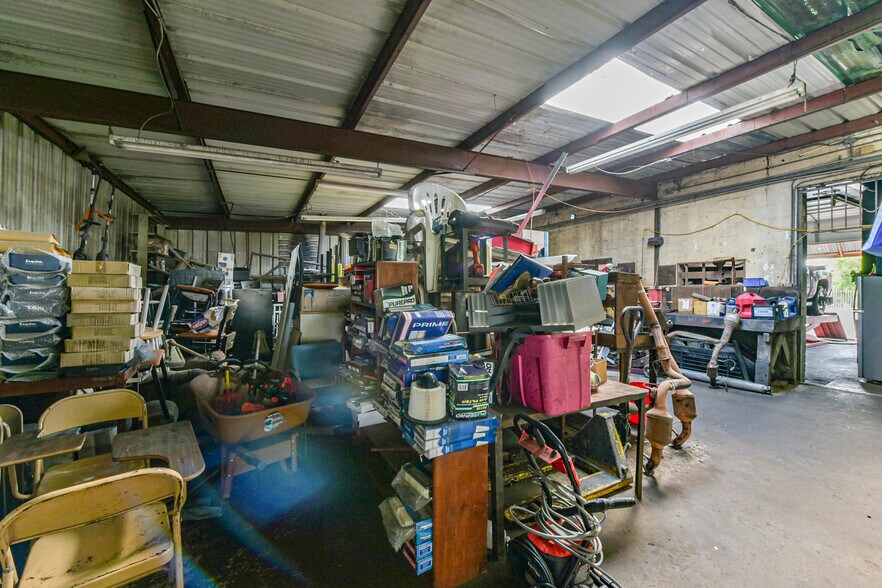 More Photos Of 2623 Berry Rd, Houston General Retail For Sale