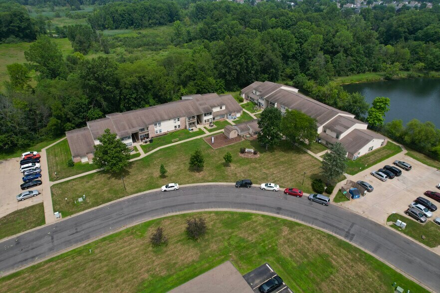 More Photos Of 450-528 Waterside Ave, Canal Fulton Apartments For Sale