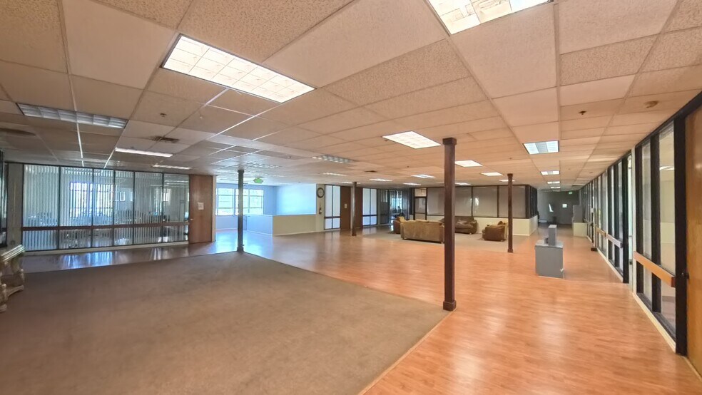 More Photos Of 1363 S Bonnie Beach Pl, Commerce Warehouse For Lease