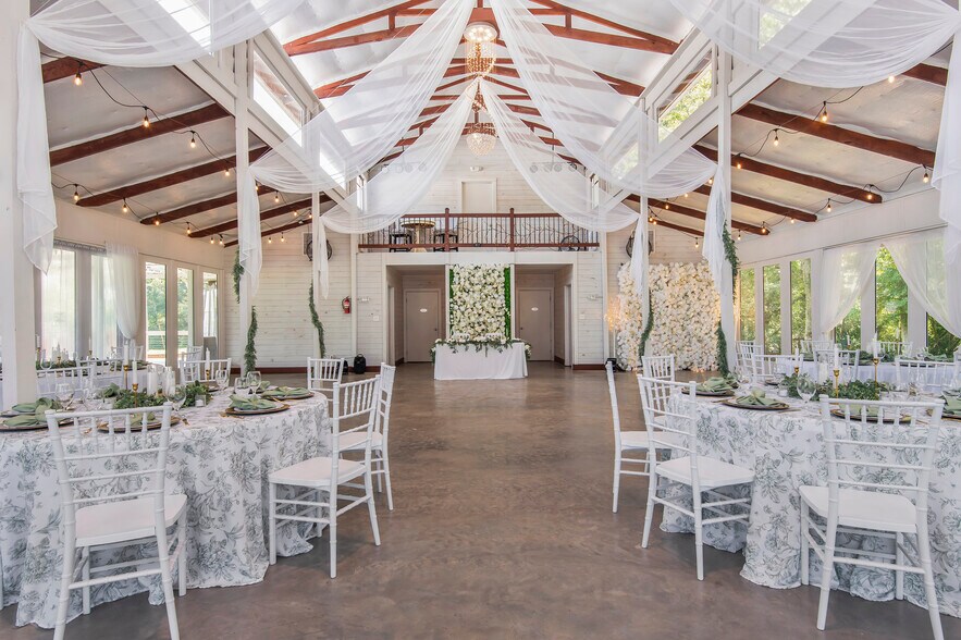 More Photos Of 74 Gore Rd, Boaz Restaurant For Sale