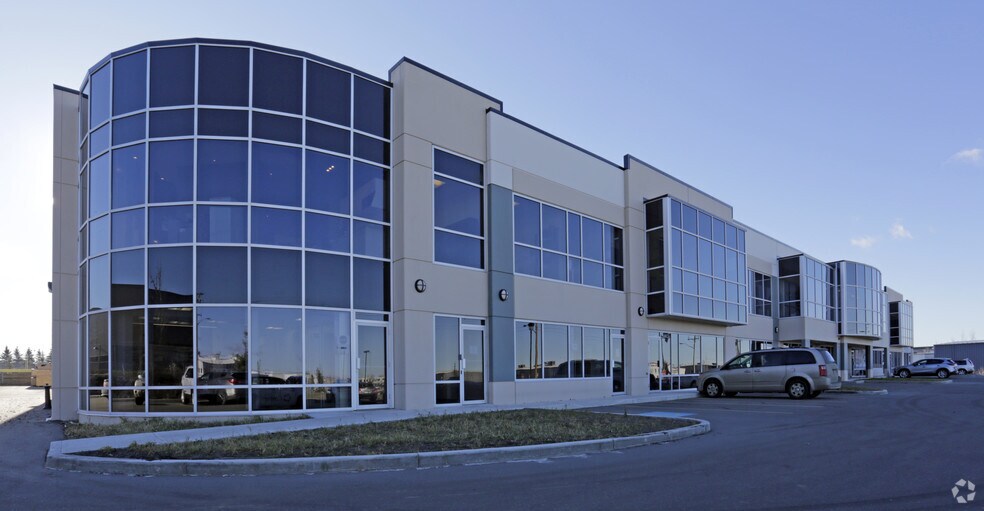 More Photos Of 241 Portage Close, Sherwood Park Flex For Lease