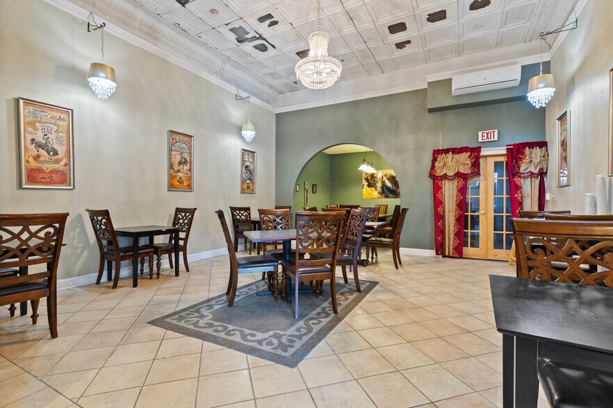 More Photos Of 603 N River St, Hot Springs Hotel For Sale