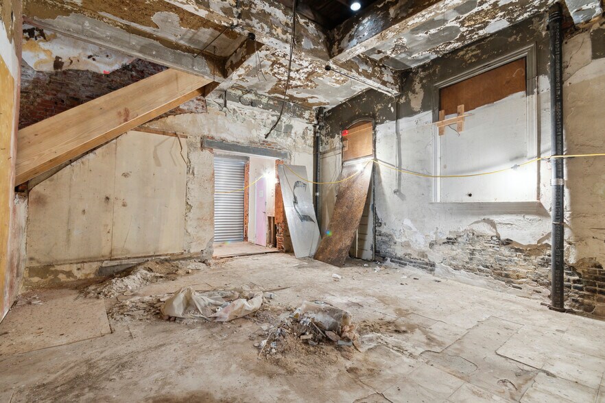 More Photos Of 800-804 W Girard Ave, Philadelphia Storefront Retail Office For Sale