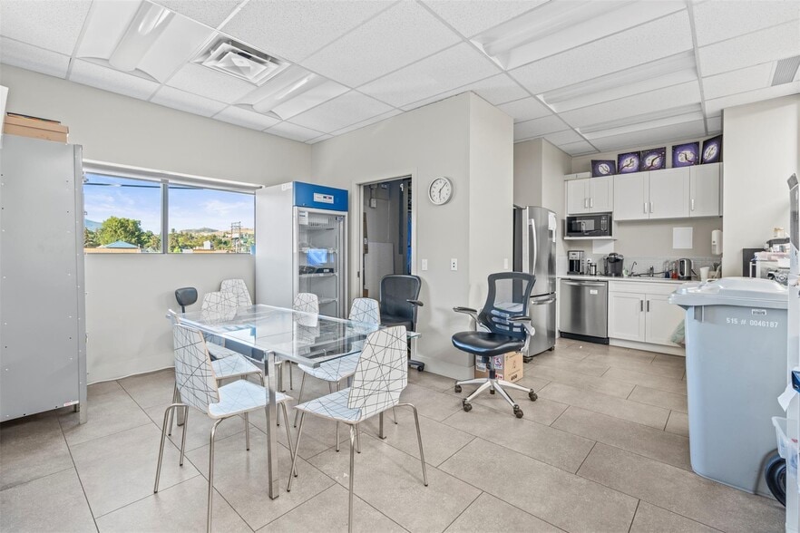 More Photos Of 3100 30 Av, Vernon Office For Sale