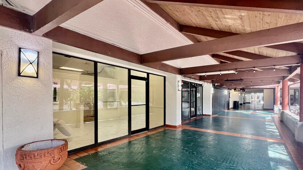 More Photos Of 330 Clematis St, West Palm Beach Storefront Retail Office For Sale