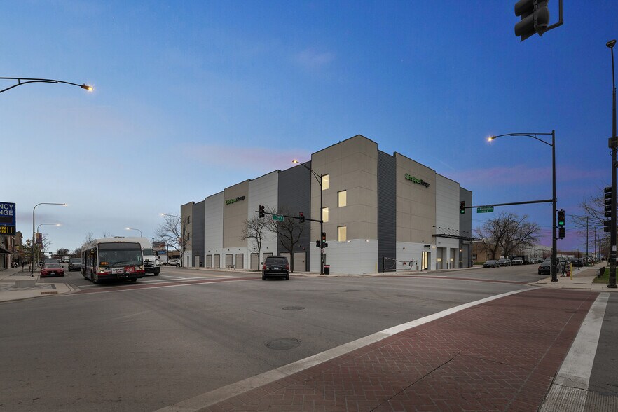 More Photos Of 4343 S Ashland Ave, Chicago Self Storage For Lease