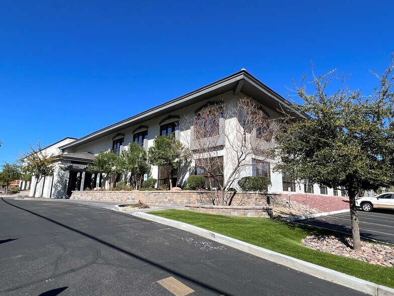 More Photos Of 7227 N 16th St, Phoenix Office For Lease