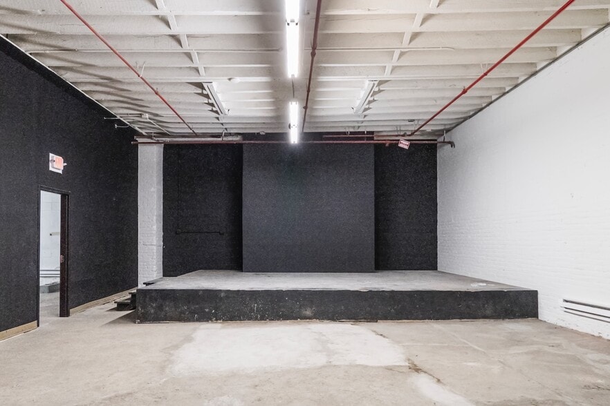 More Photos Of 327 Douglass St, Brooklyn Storefront For Sale