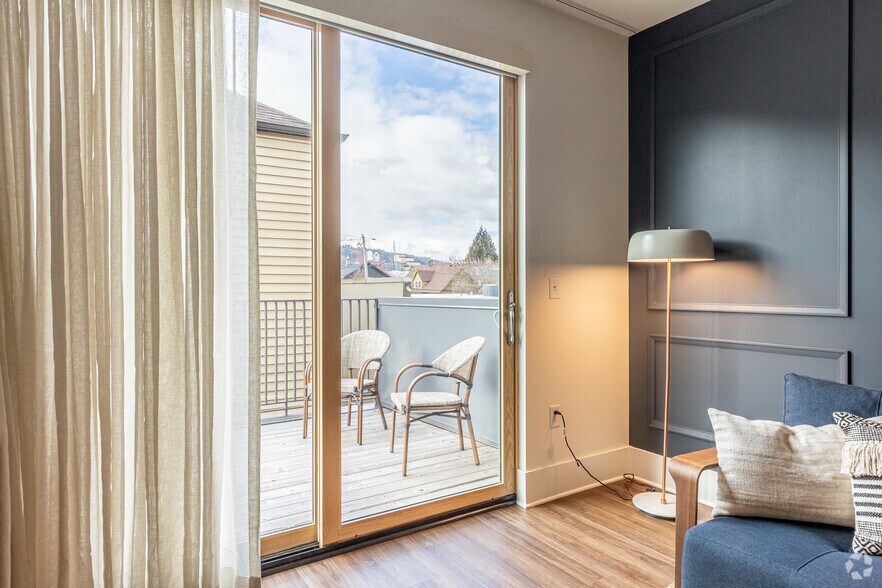 More Photos Of 1905 NW 23rd Ave, Portland Apartments For Lease