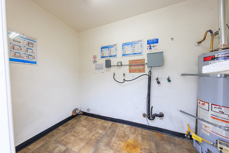 More Photos Of 650 W Wilson Ave, Glendale Apartments For Sale