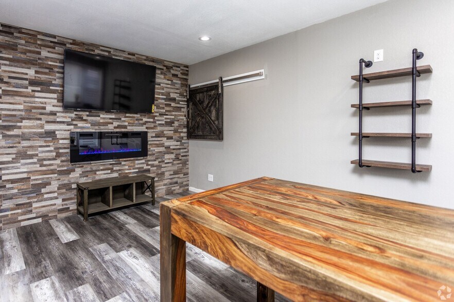 More Photos Of 4000 Archer Dr, East Moline Apartments For Sale