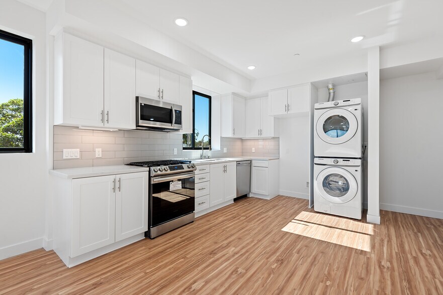 More Photos Of 11600 National Blvd, Los Angeles Apartments For Sale