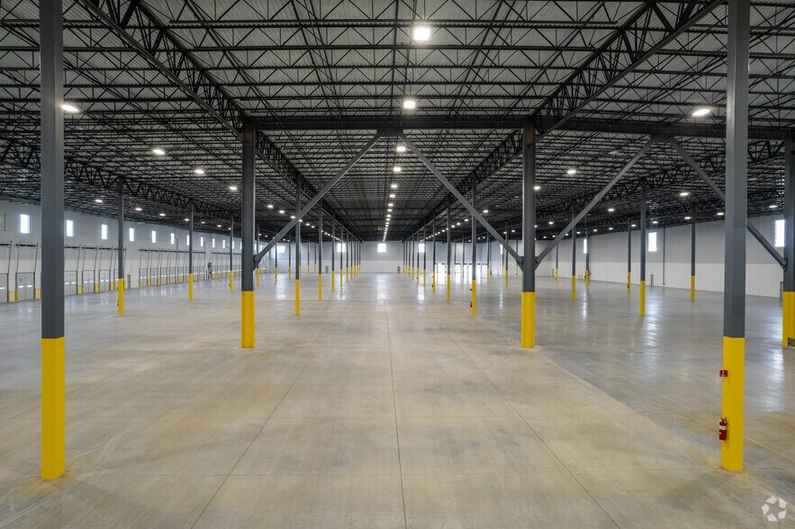 More Photos Of 1000 Carson Ct, Palmer Township Distribution For Lease