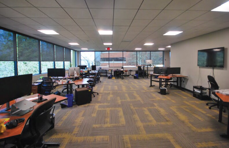 More Photos Of 1550 Valley River Dr, Eugene Office For Lease