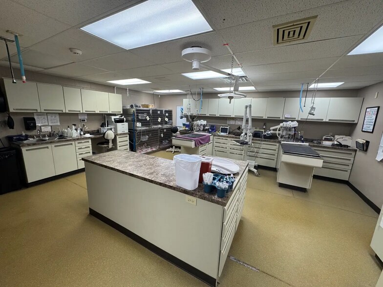 More Photos Of 6273 W River Rd NE, Belmont Veterinarian Kennel For Sale