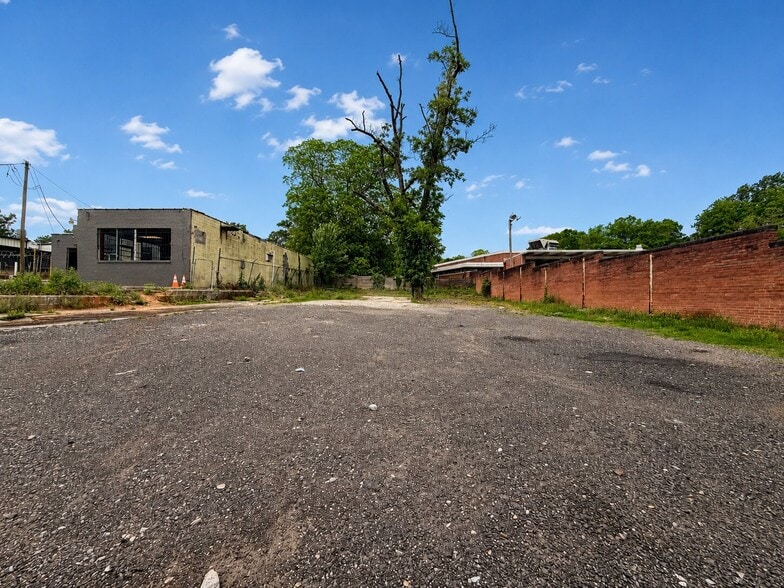 More Photos Of 1657 & 1651 Lakewood Avenue SE, Atlanta Storefront For Sale