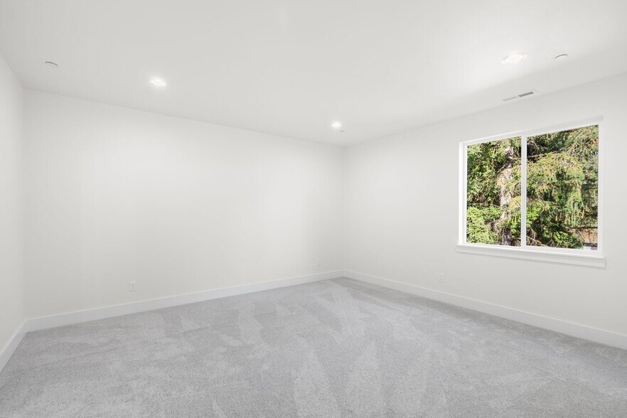 More Photos Of 1801 SE Brookwood Ave, Hillsboro Specialty For Sale