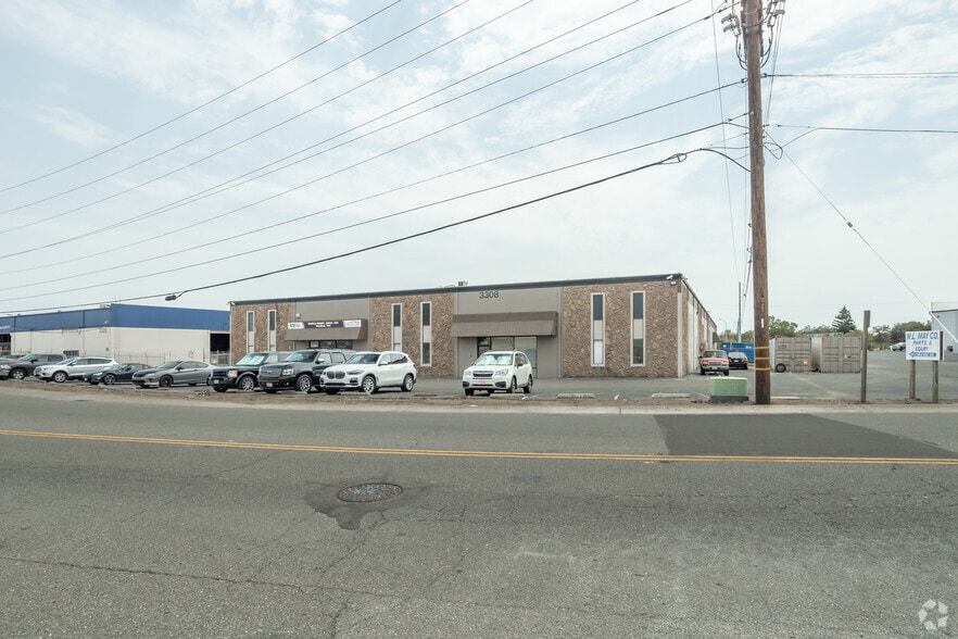 More Photos Of 3306-3314 Orange Grove Ave, North Highlands Warehouse For Lease
