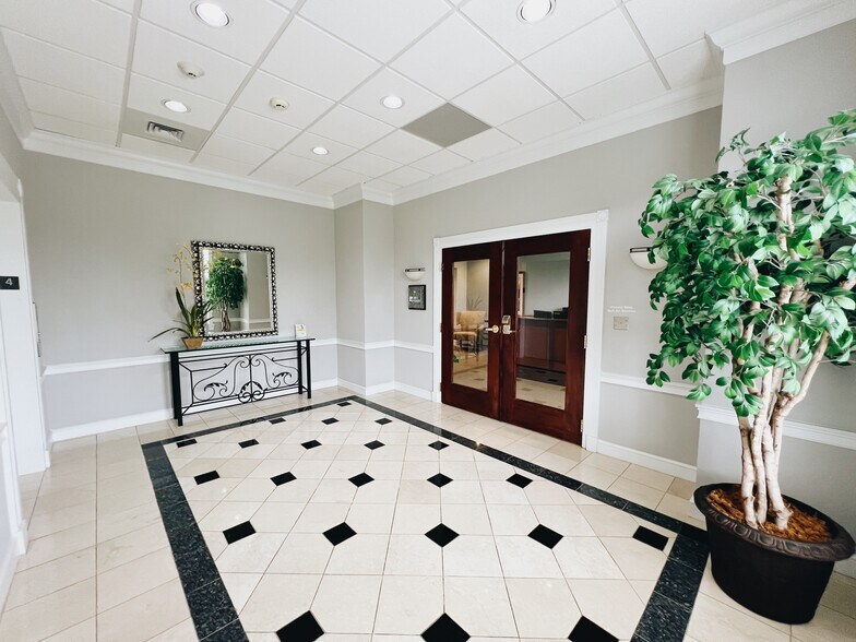 More Photos Of 200 Queens Rd, Charlotte Office For Lease