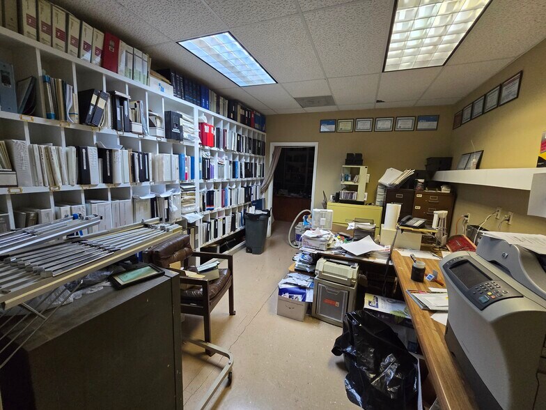 More Photos Of 4848 Getwell Rd, Memphis Warehouse For Sale