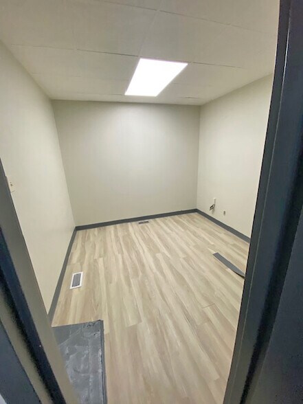 More Photos Of 3165 Myrtle Ave, Granite City Medical For Lease