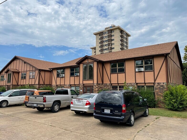 More Photos Of 518-604 Bartlett St, Poplar Bluff Apartments For Sale