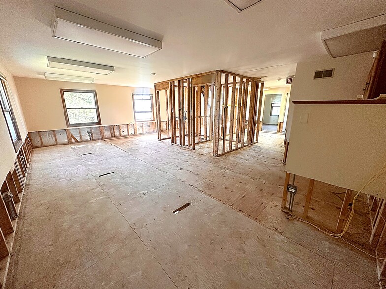 More Photos Of 23060 S Cicero Ave, Richton Park Office For Sale