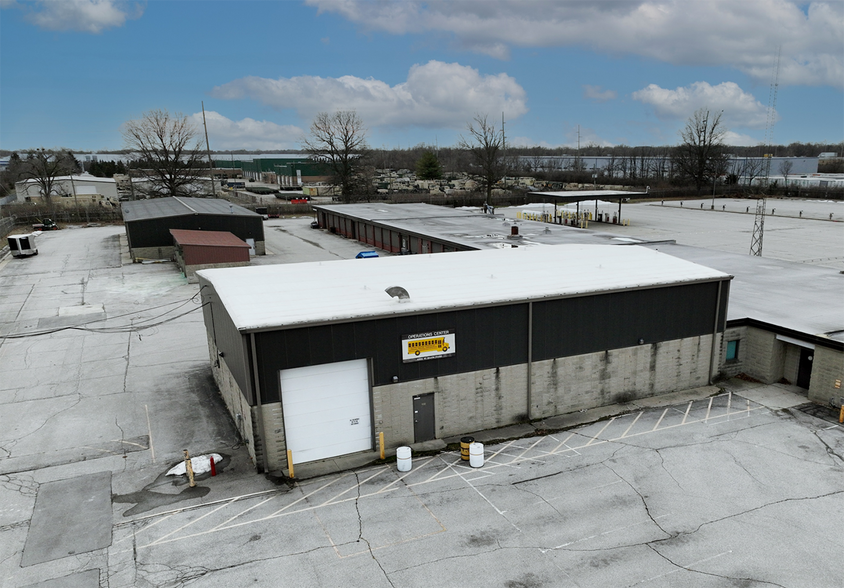 More Photos Of 4201 W Morris St, Indianapolis Service For Lease