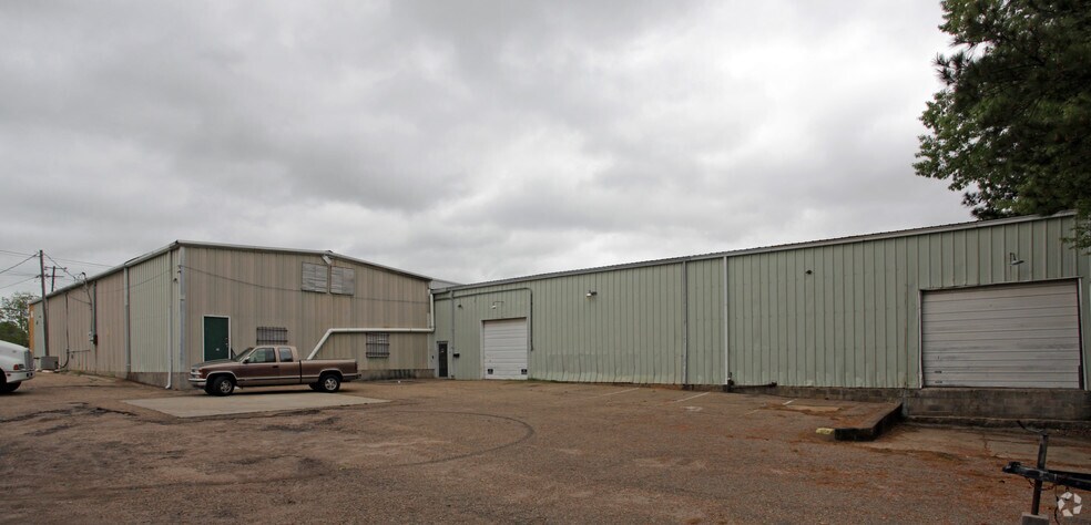 More Photos Of 642 Ridgewood Rd, Ridgeland Freestanding For Lease