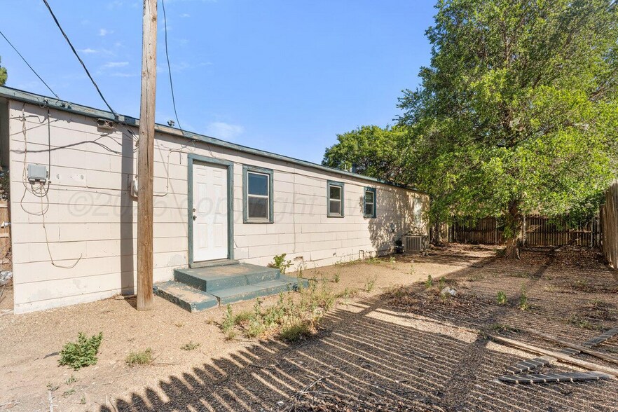 More Photos Of 206 S Bliss Ave, Dumas Office For Sale