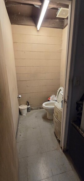 More Photos Of 310 W Grant St, Orlando Warehouse For Lease