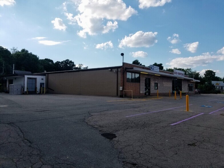 More Photos Of 333 Plymouth St, Holbrook Storefront For Sale