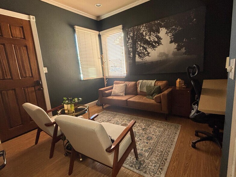 More Photos Of 1806 Snake River Rd, Katy Medical For Sale