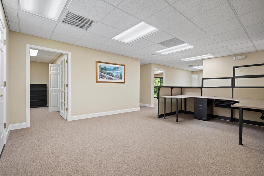 More Photos Of 701 Enterprise Rd E, Safety Harbor Office For Sale
