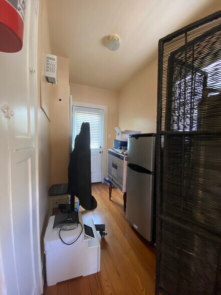 More Photos Of 306 S Tennessee St, McKinney Office For Lease