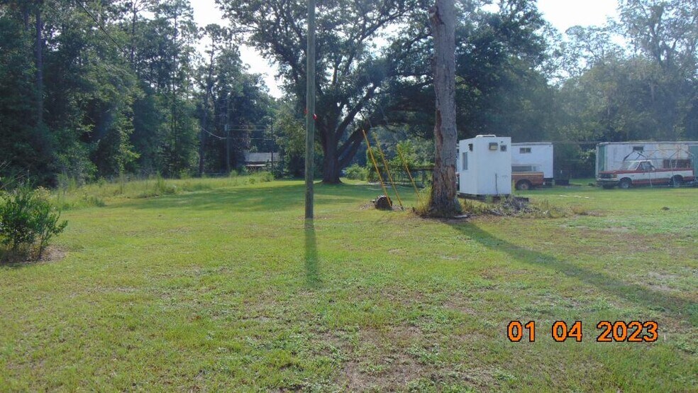 More Photos Of 243 Ellabell Loop Rd, Ellabell Land For Lease