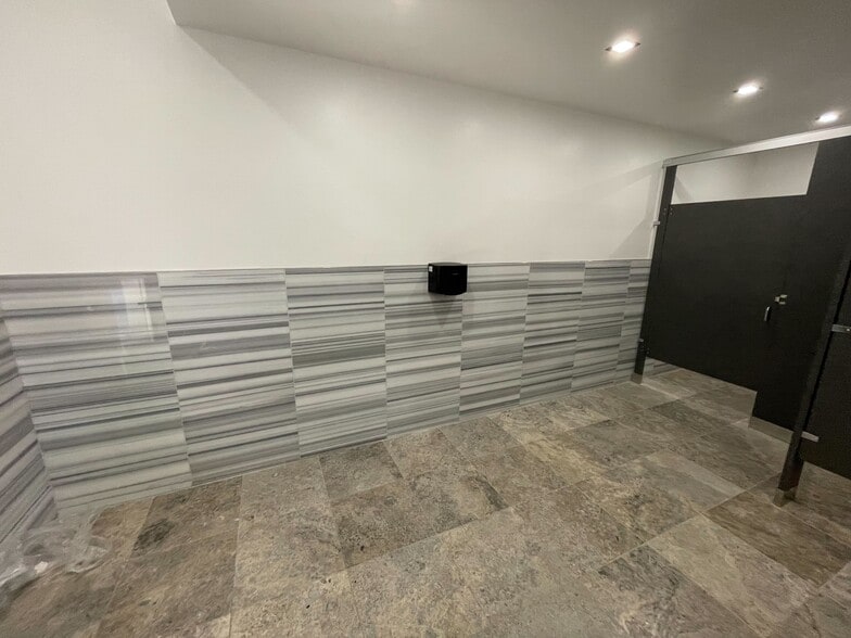 More Photos Of 171 S Anita Dr, Orange Medical For Lease