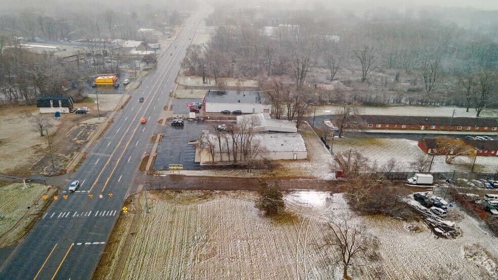 More Photos Of 2502 E Michigan Ave, Ypsilanti Freestanding For Lease