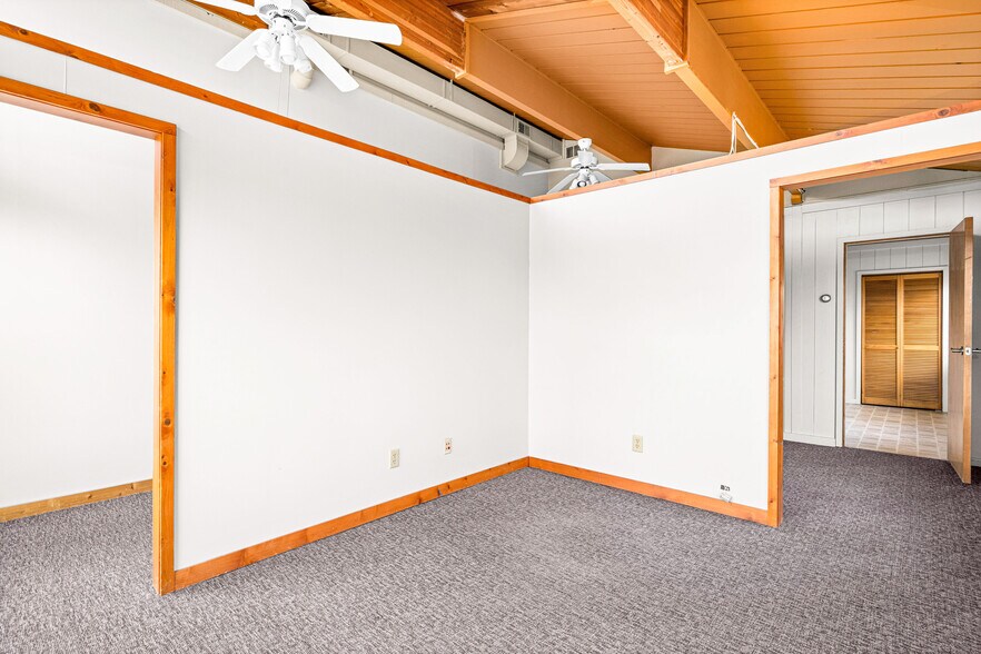 More Photos Of 1700-1710 Mall Dr, Duluth Office For Sale